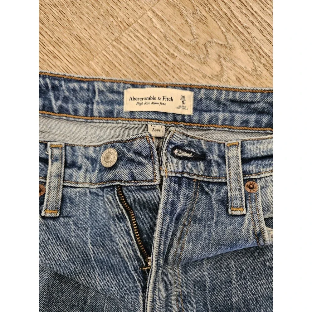 Abercrombie And Fitch Women's High Rise Mom Jeans Size 25/0 - Picture 2 of 7